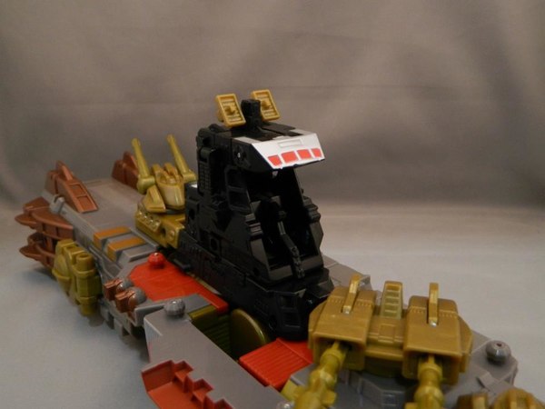 Transformers Year Of The Snake Platinum Edition Omega Supreme  (14 of 48)